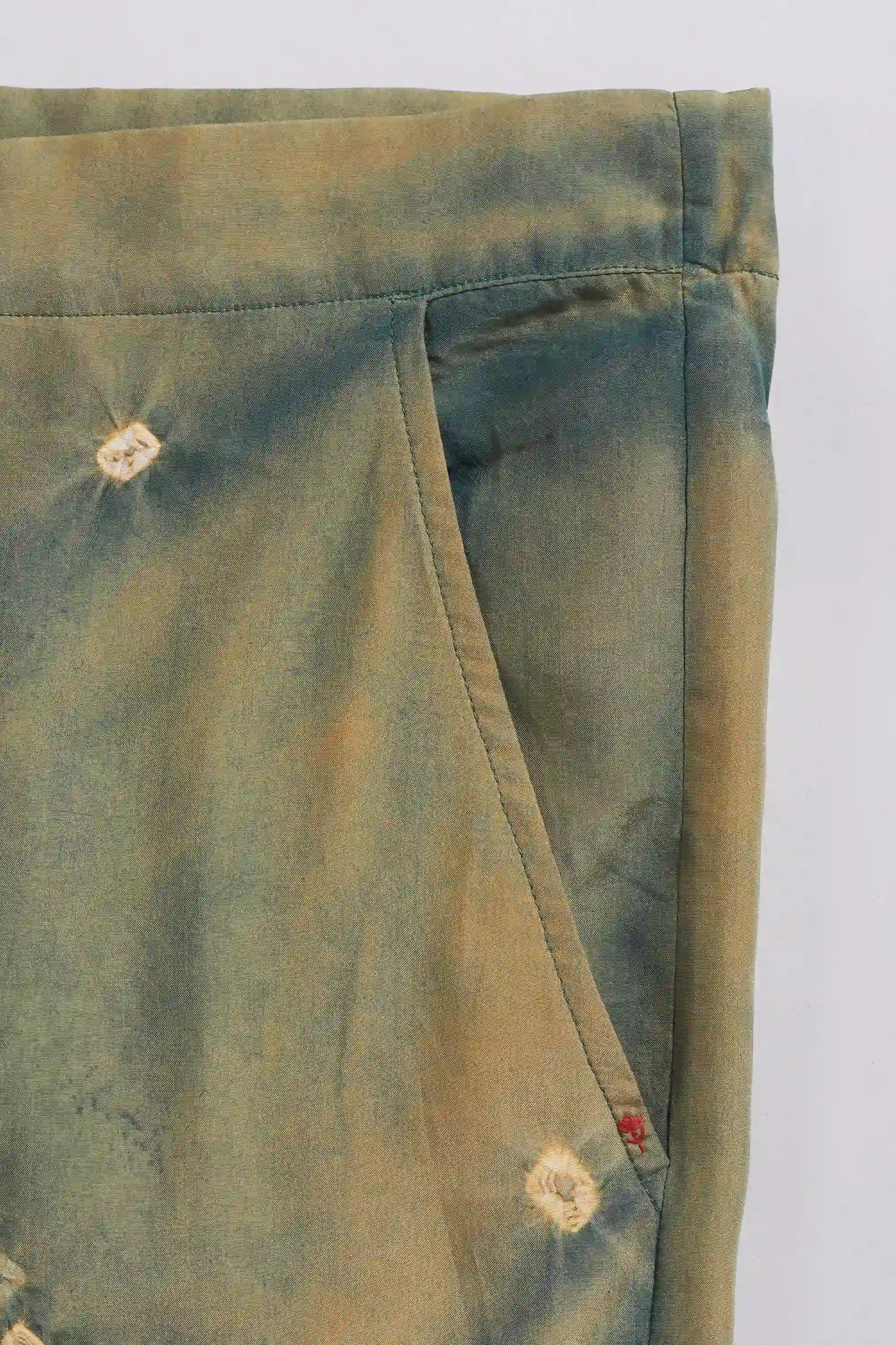 Bandhani Relaxed Fit Pant in Leaf Green