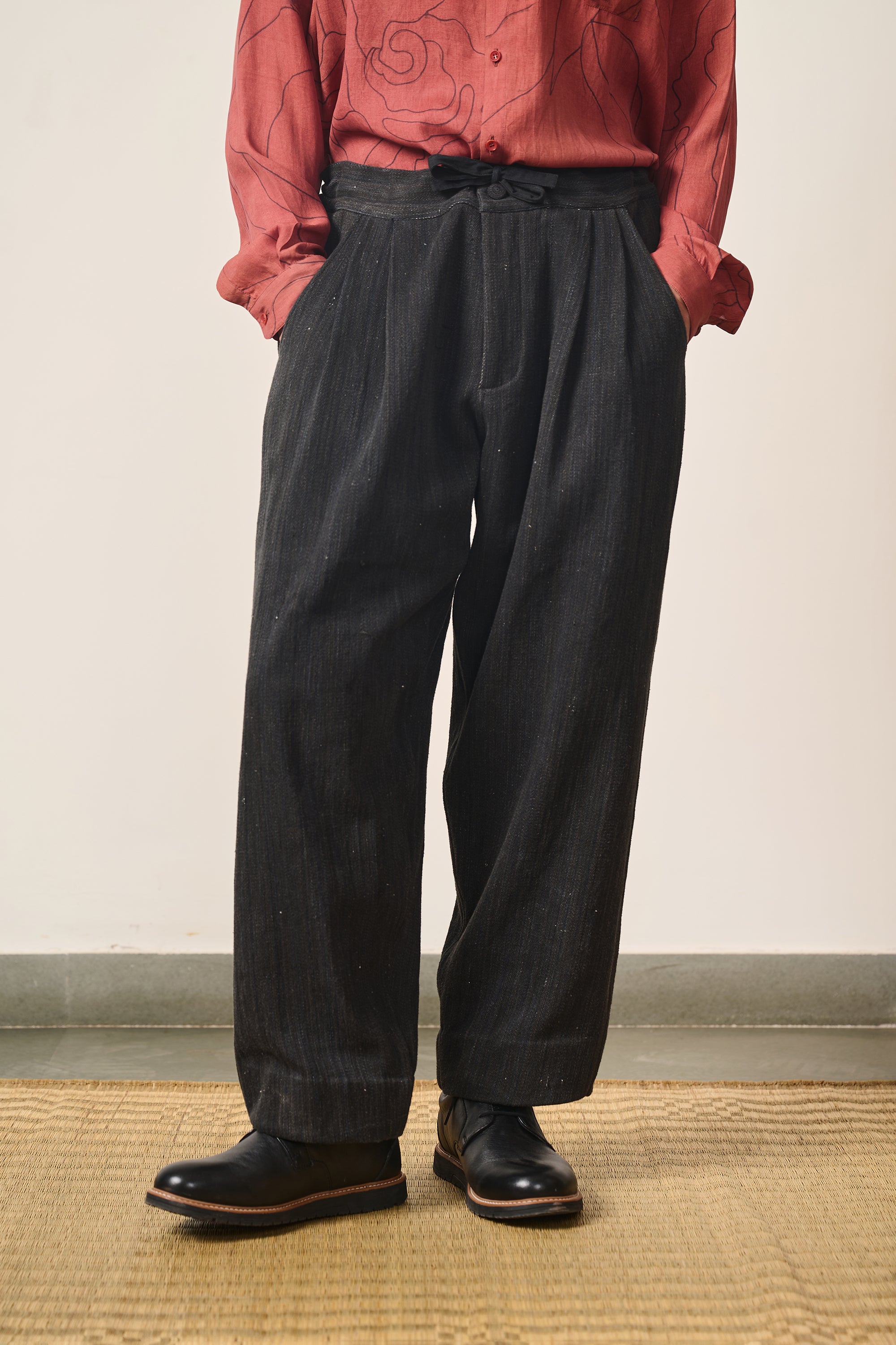 A man wearing midnight night pant