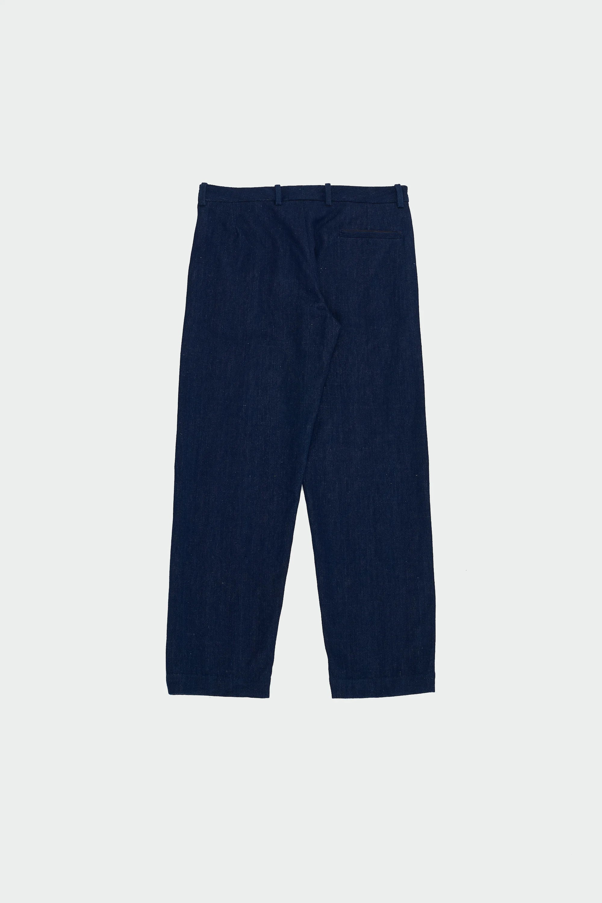 Back image of a indigo pant