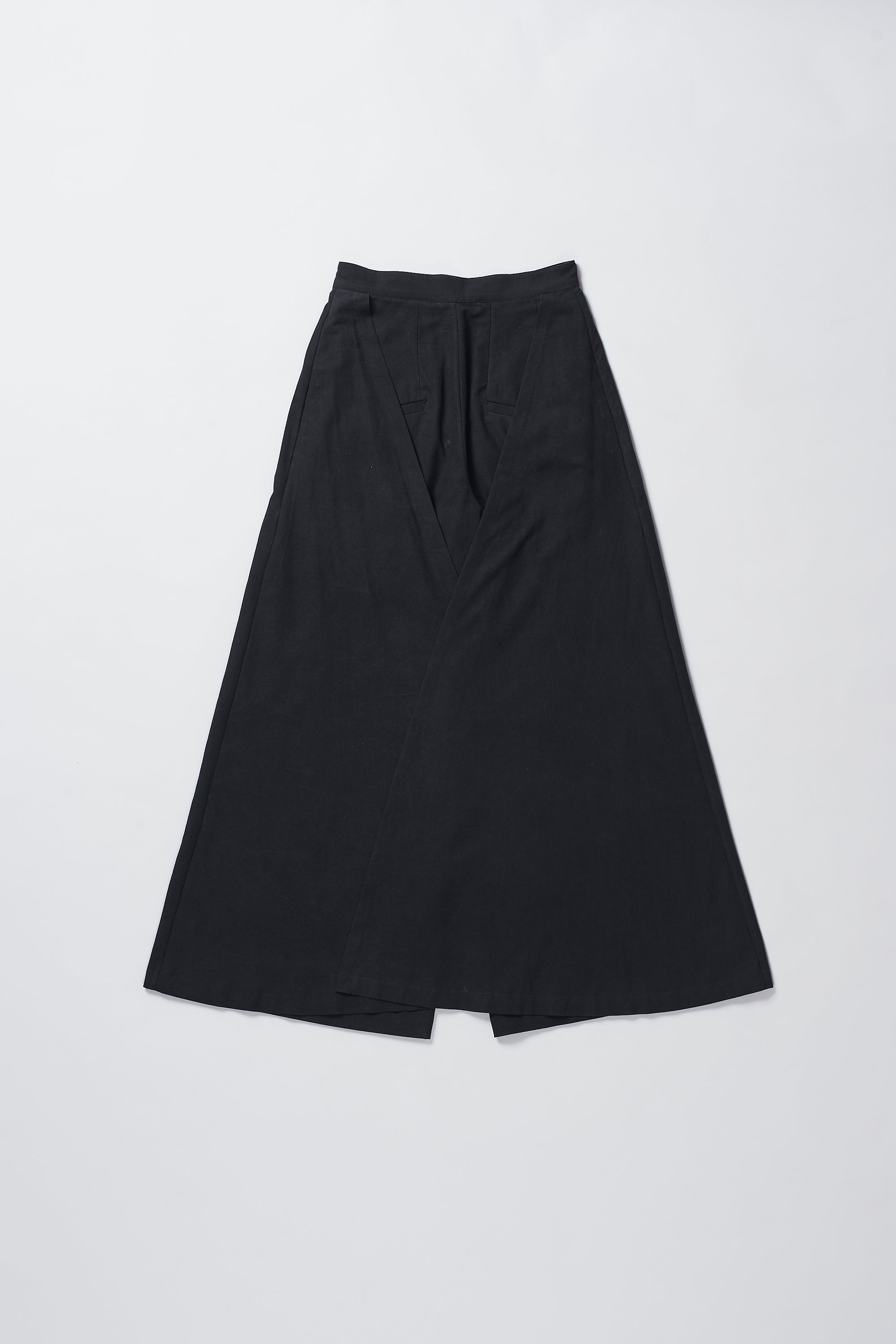 Back image of a black pant