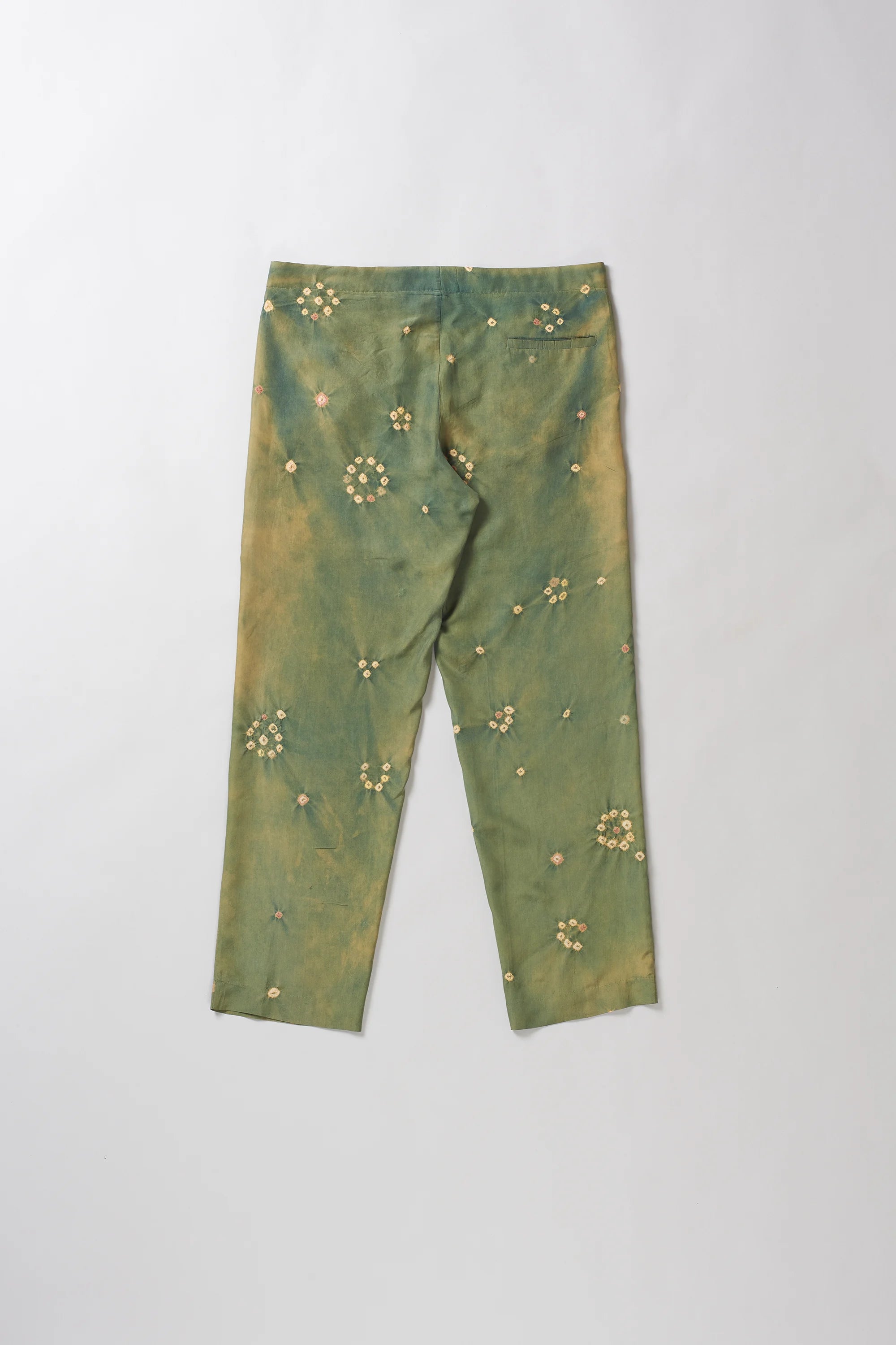 Bandhani Relaxed Fit Pant in Leaf Green