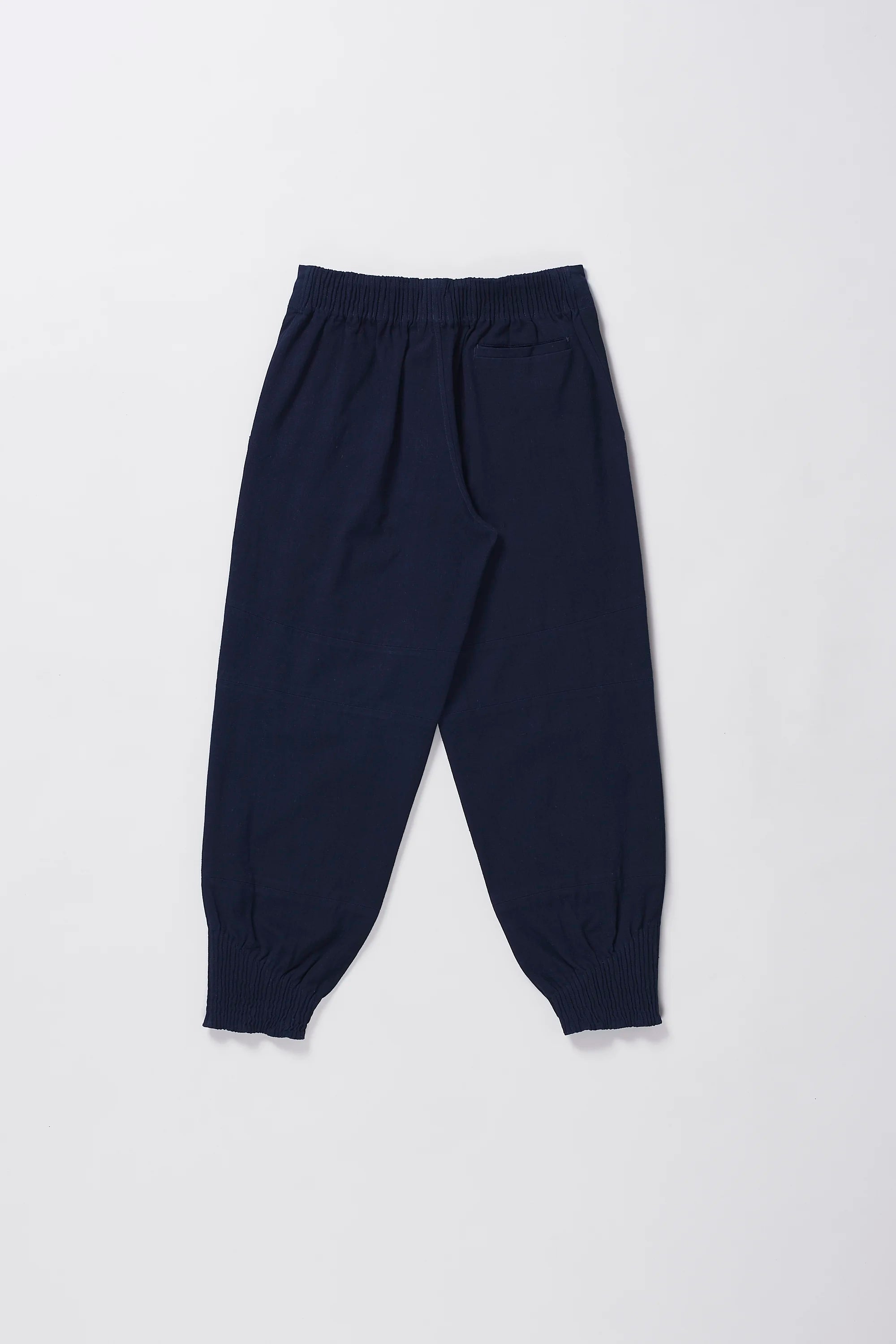 Back image of a indigo pant