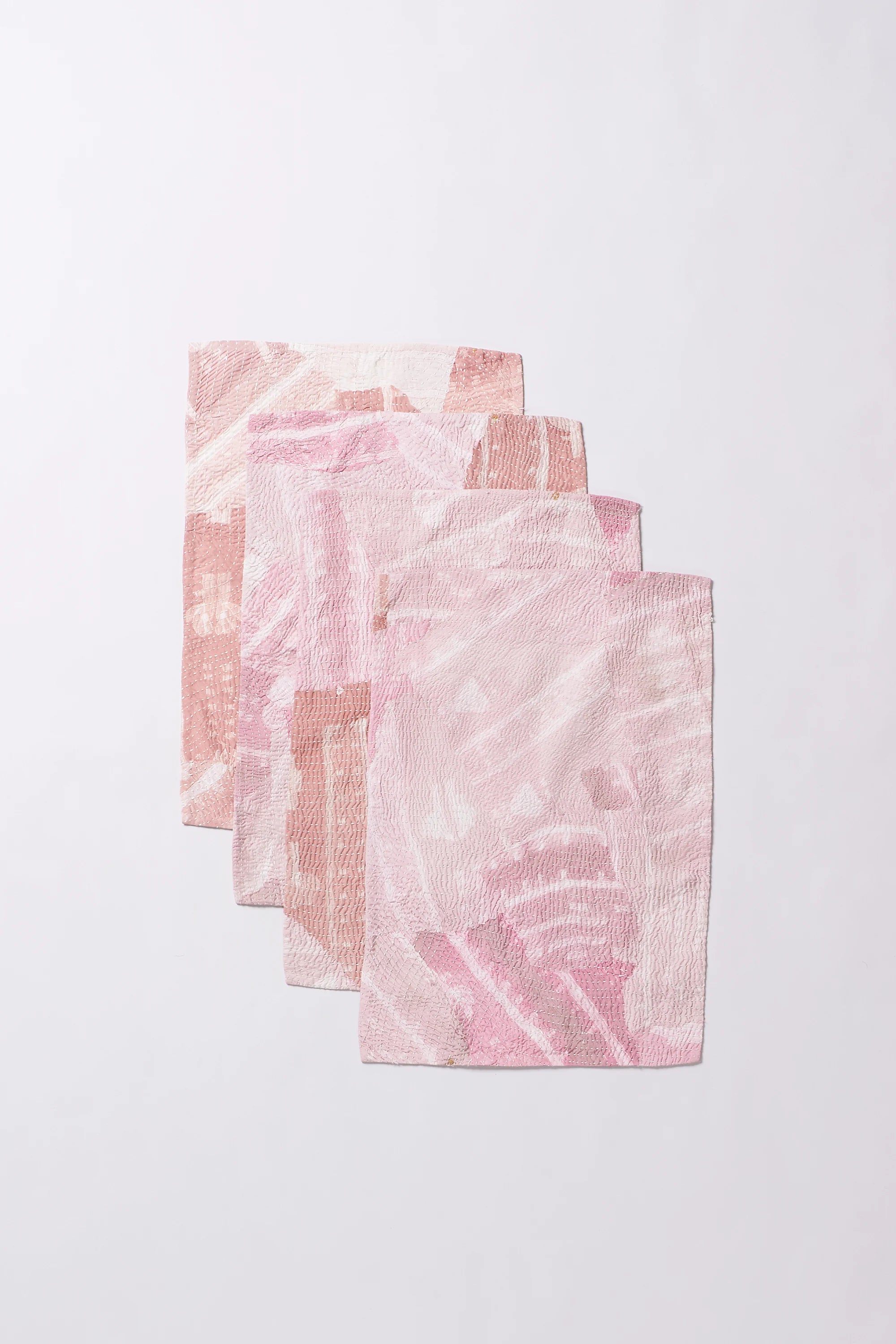 Chalk pink placemat with set of 4 peices
