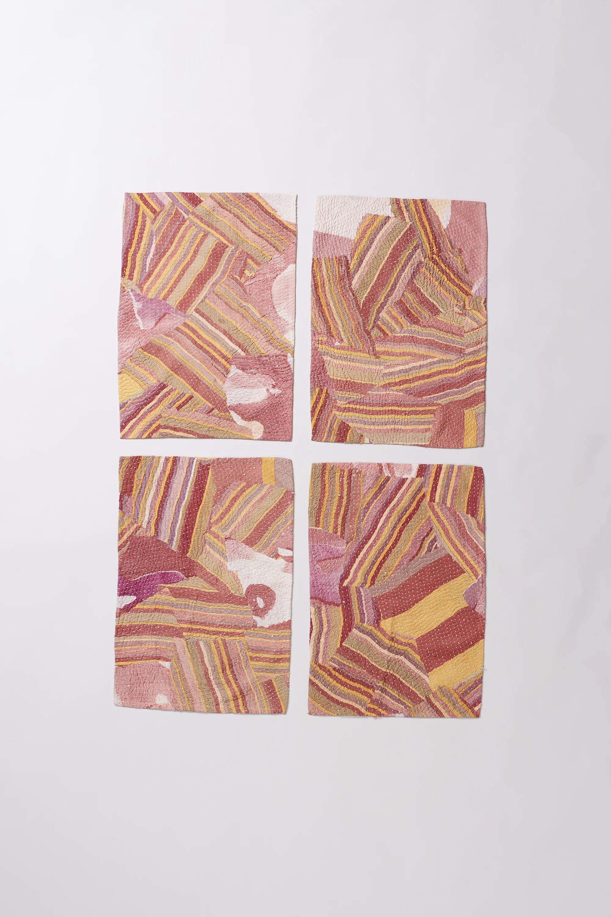 Multi colour placemate wit set of 4 peices